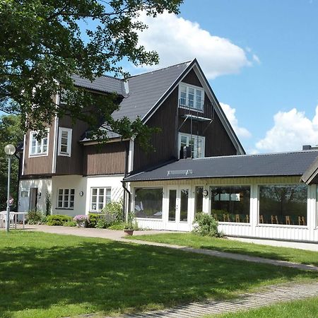 Hotell Sjoevillan Upplands-Väsby Exterior foto