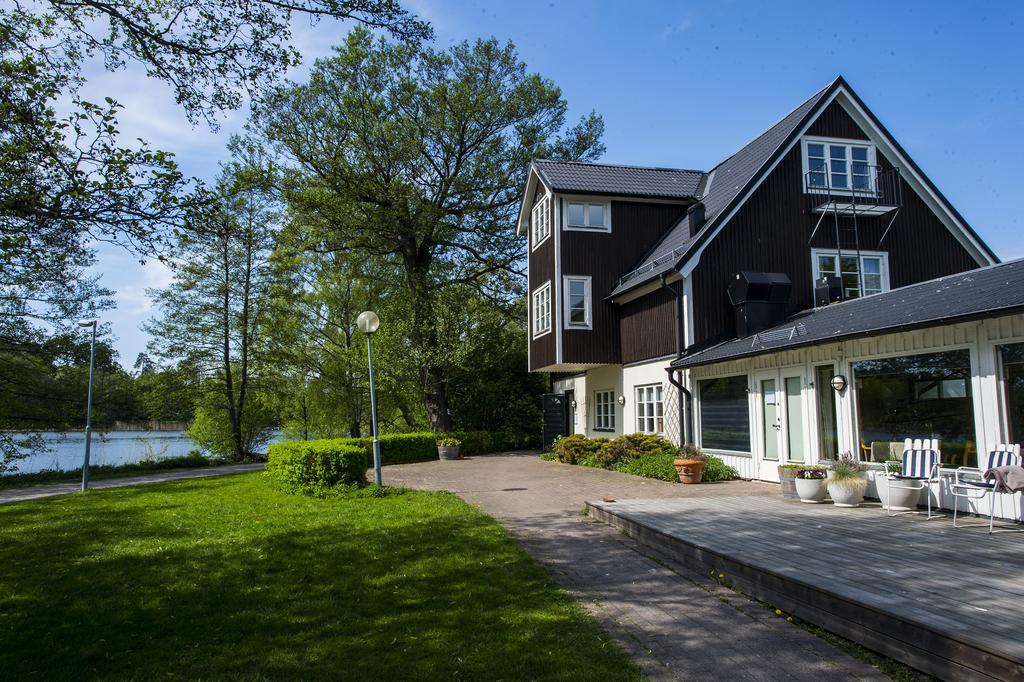 Hotell Sjoevillan Upplands-Väsby Exterior foto