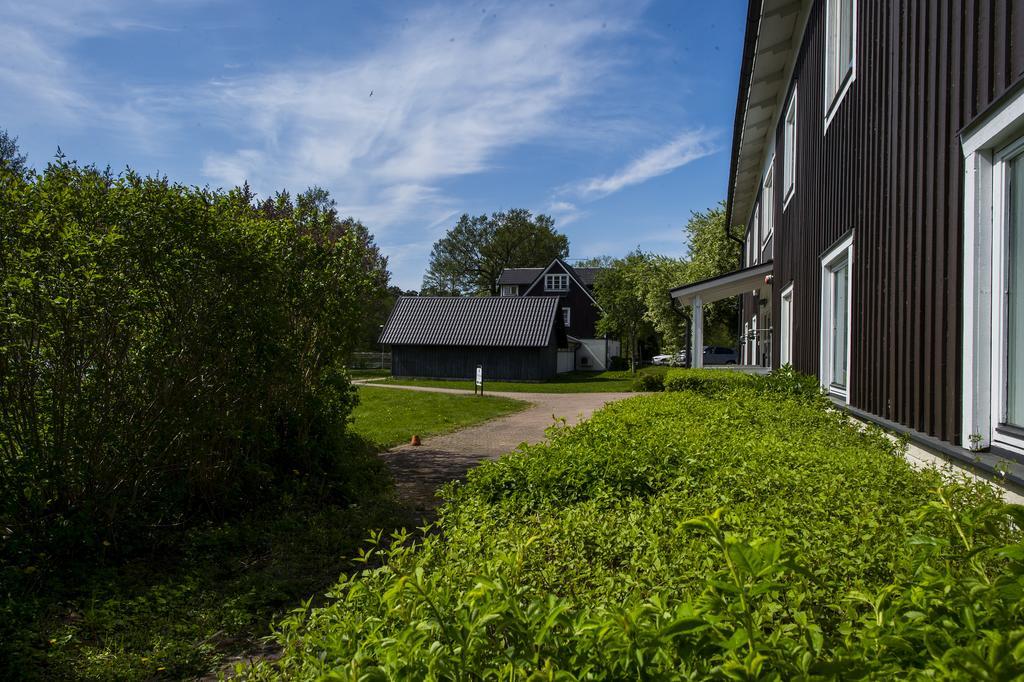 Hotell Sjoevillan Upplands-Väsby Exterior foto